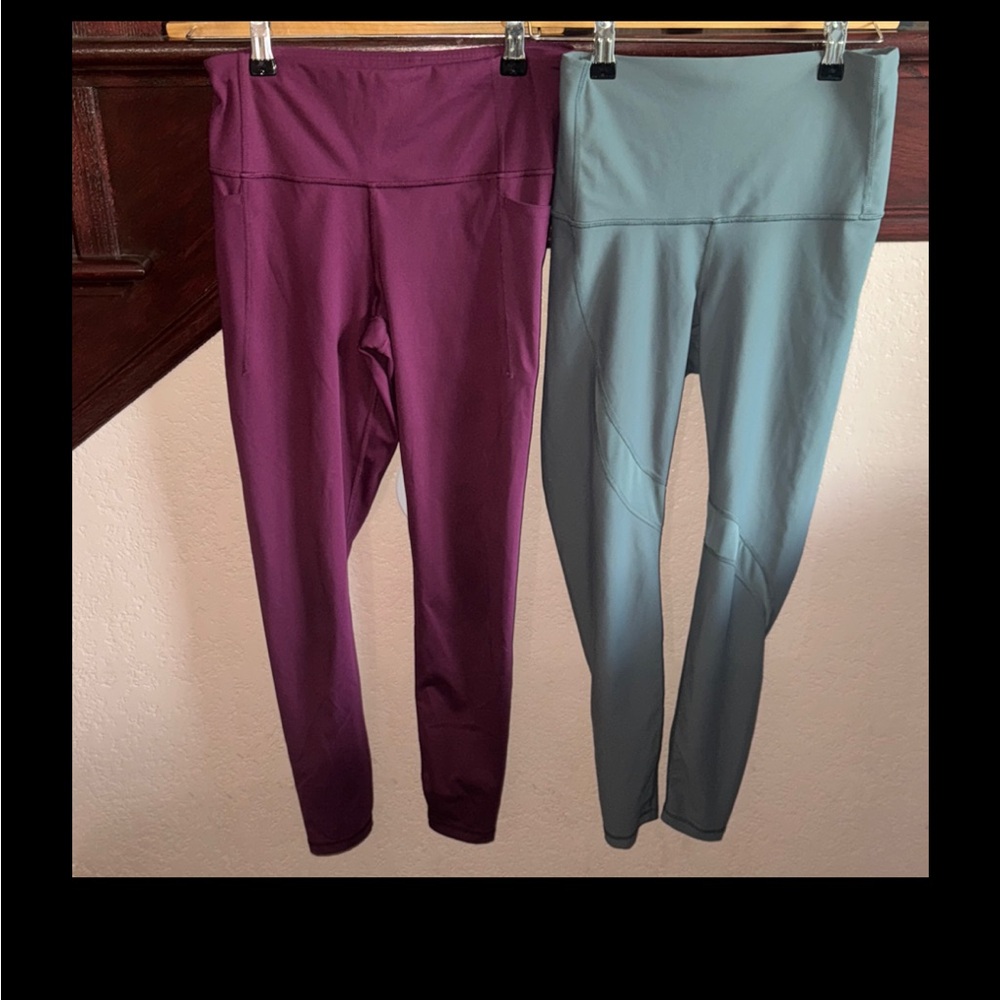 Bundle of GAP Fit Purple Leggings & Old Navy Active Powersoft Leggings Small